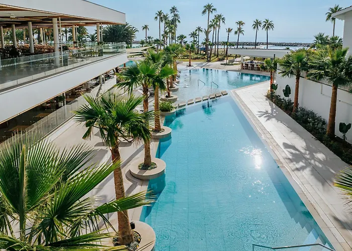 Lordos Beach Hotel & Spa