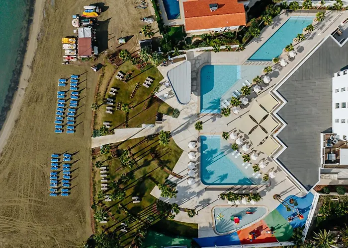 Lordos Beach Hotel & Spa